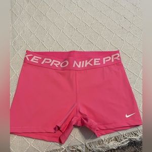 NIKE Pro short NWOT